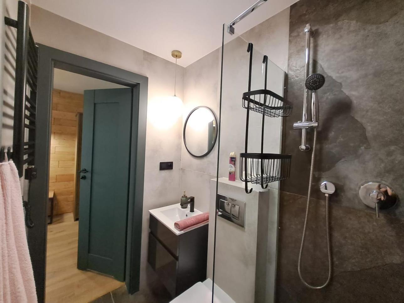 Dk Apartamenty Hotelove Giżycko Exteriör bild